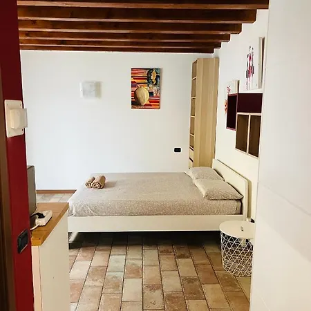 Casa Cleopatra Дом отдыха Бергамо